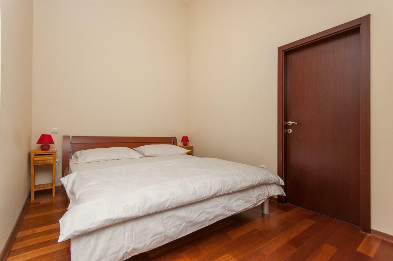 Modern New Flat Next To River Cetina Омиш Экстерьер фото