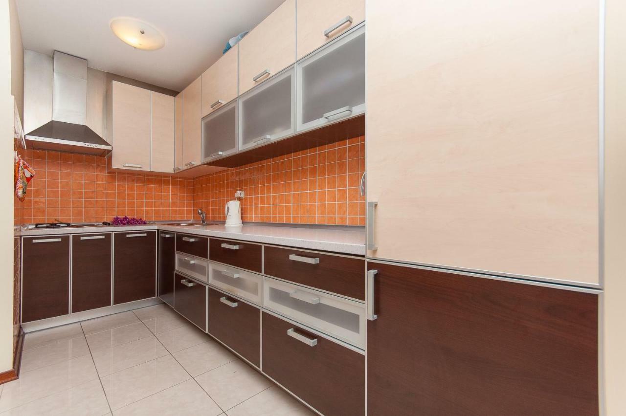 Modern New Flat Next To River Cetina Омиш Экстерьер фото